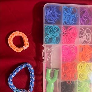 Selling loom bracelets